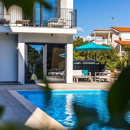 Olive Tree Mansion Apartment Vir Ngoại thất bức ảnh
