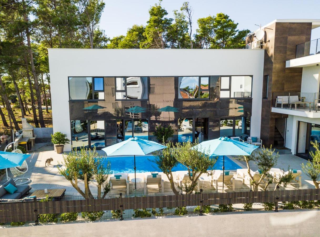 Olive Tree Mansion Apartment Vir Ngoại thất bức ảnh