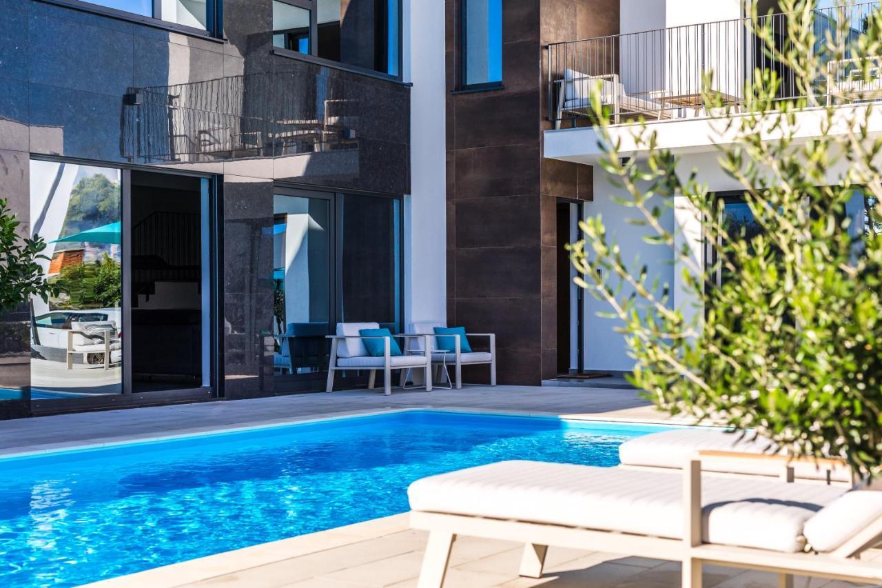Olive Tree Mansion Apartment Vir Ngoại thất bức ảnh