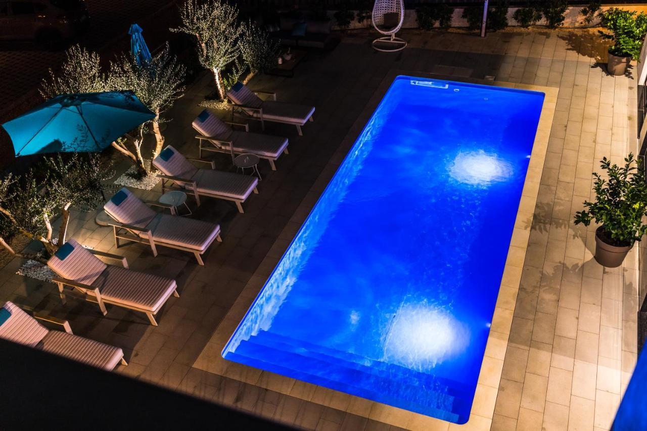 Olive Tree Mansion Apartment Vir Ngoại thất bức ảnh