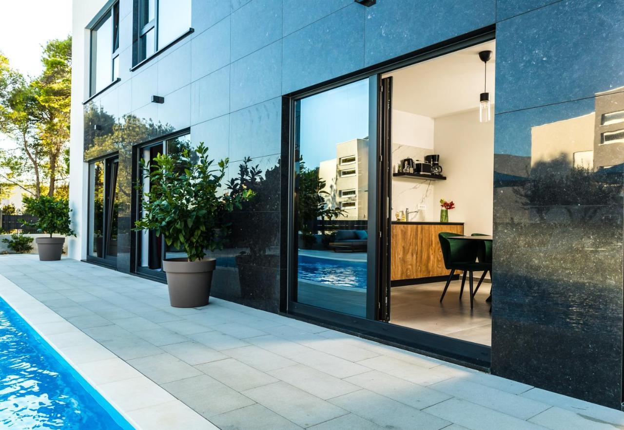 Olive Tree Mansion Apartment Vir Ngoại thất bức ảnh