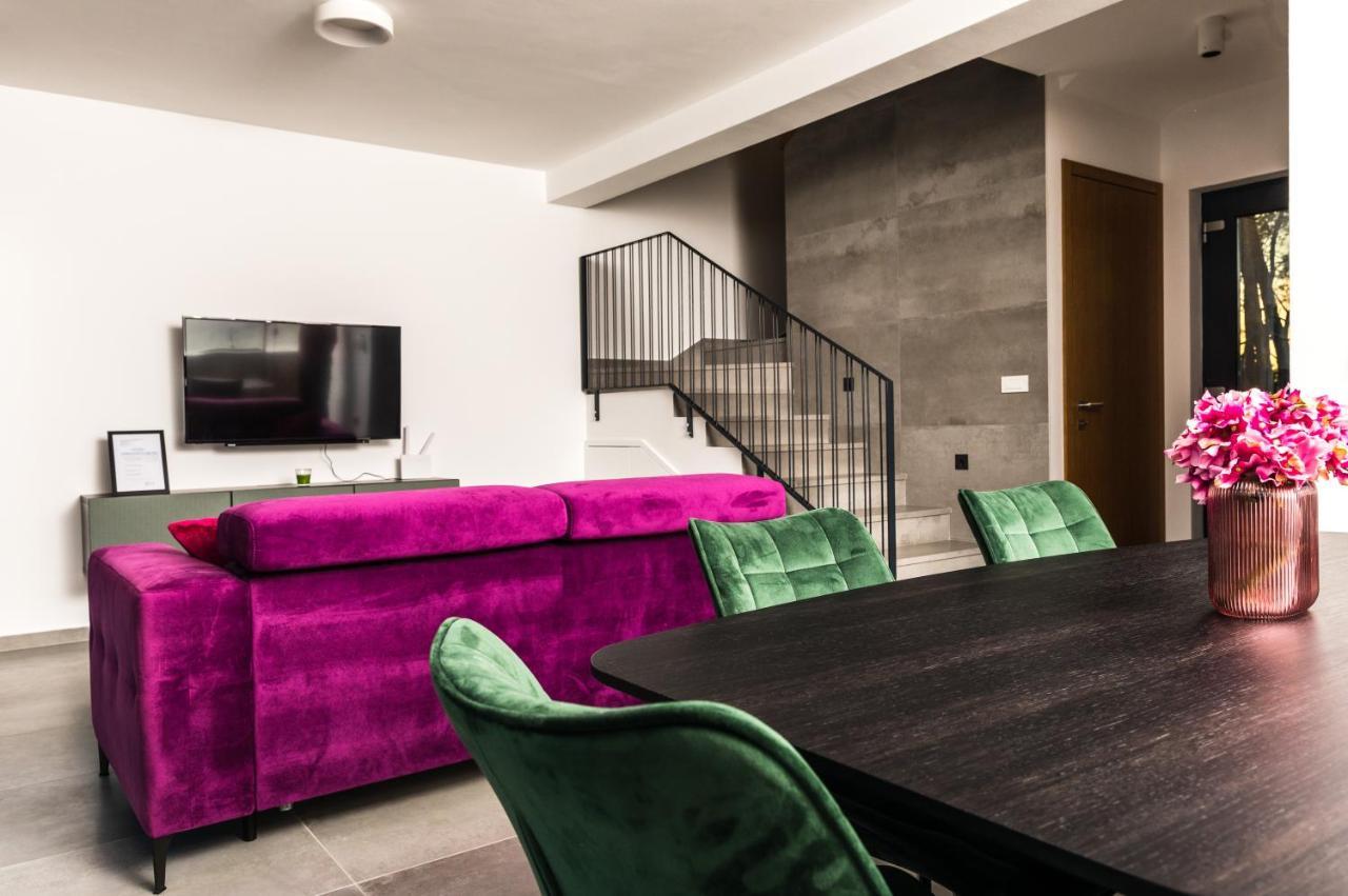 Olive Tree Mansion Apartment Vir Ngoại thất bức ảnh