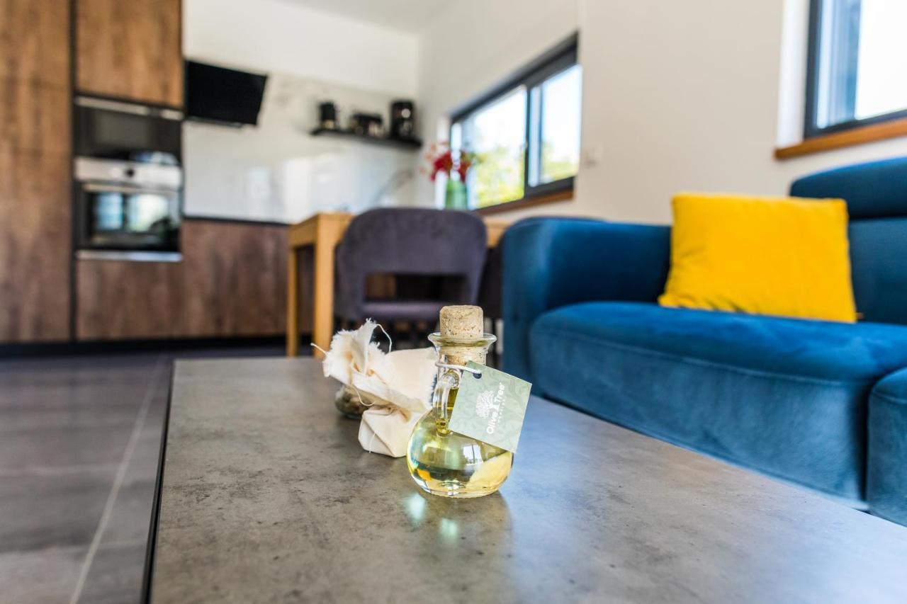 Olive Tree Mansion Apartment Vir Ngoại thất bức ảnh