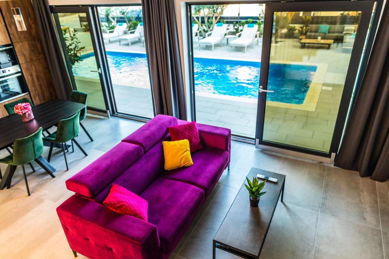 Olive Tree Mansion Apartment Vir Ngoại thất bức ảnh