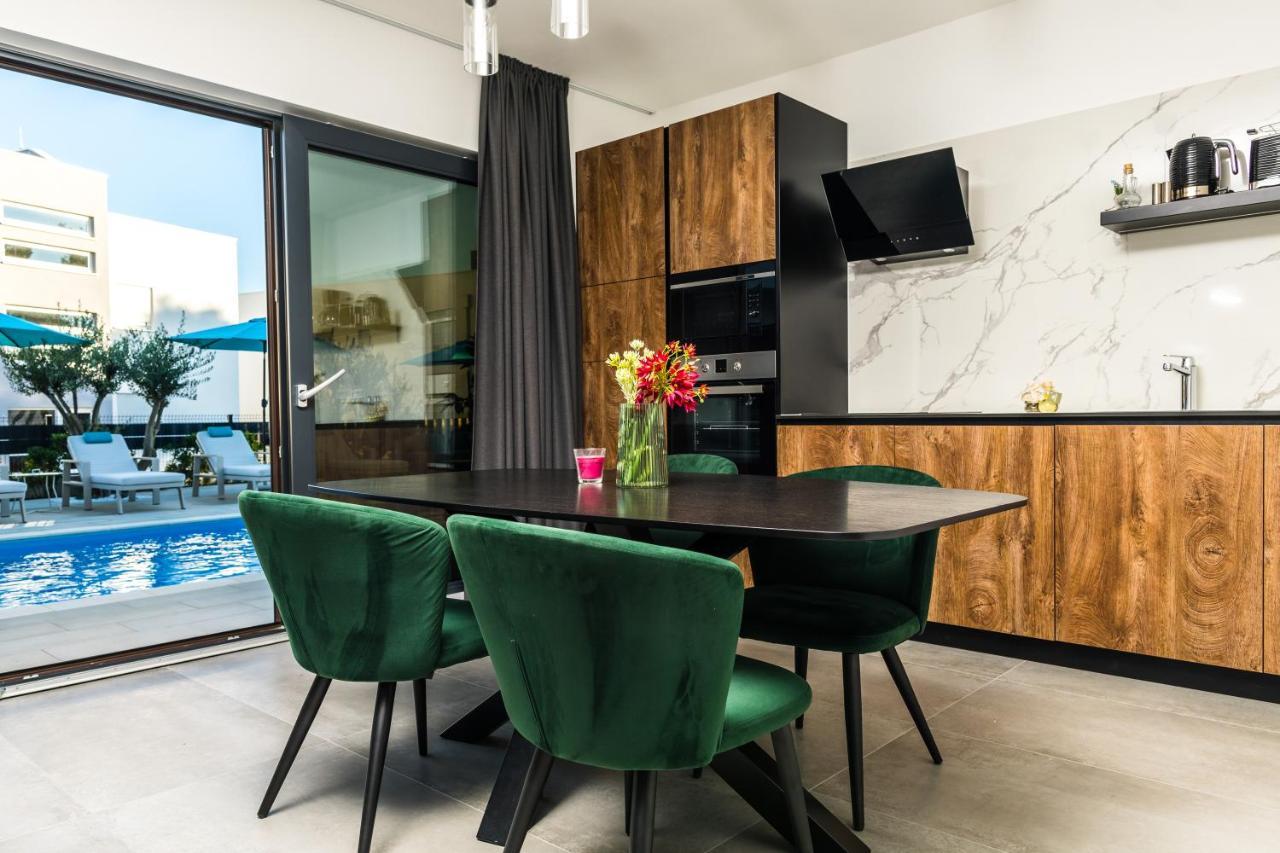 Olive Tree Mansion Apartment Vir Ngoại thất bức ảnh
